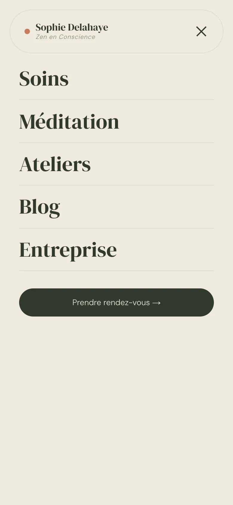 Le menu mobile ouvert en plein écran : Soins, Méditation, Ateliers, Blog, Entreprise, et le bouton Prendre rendez-vous.