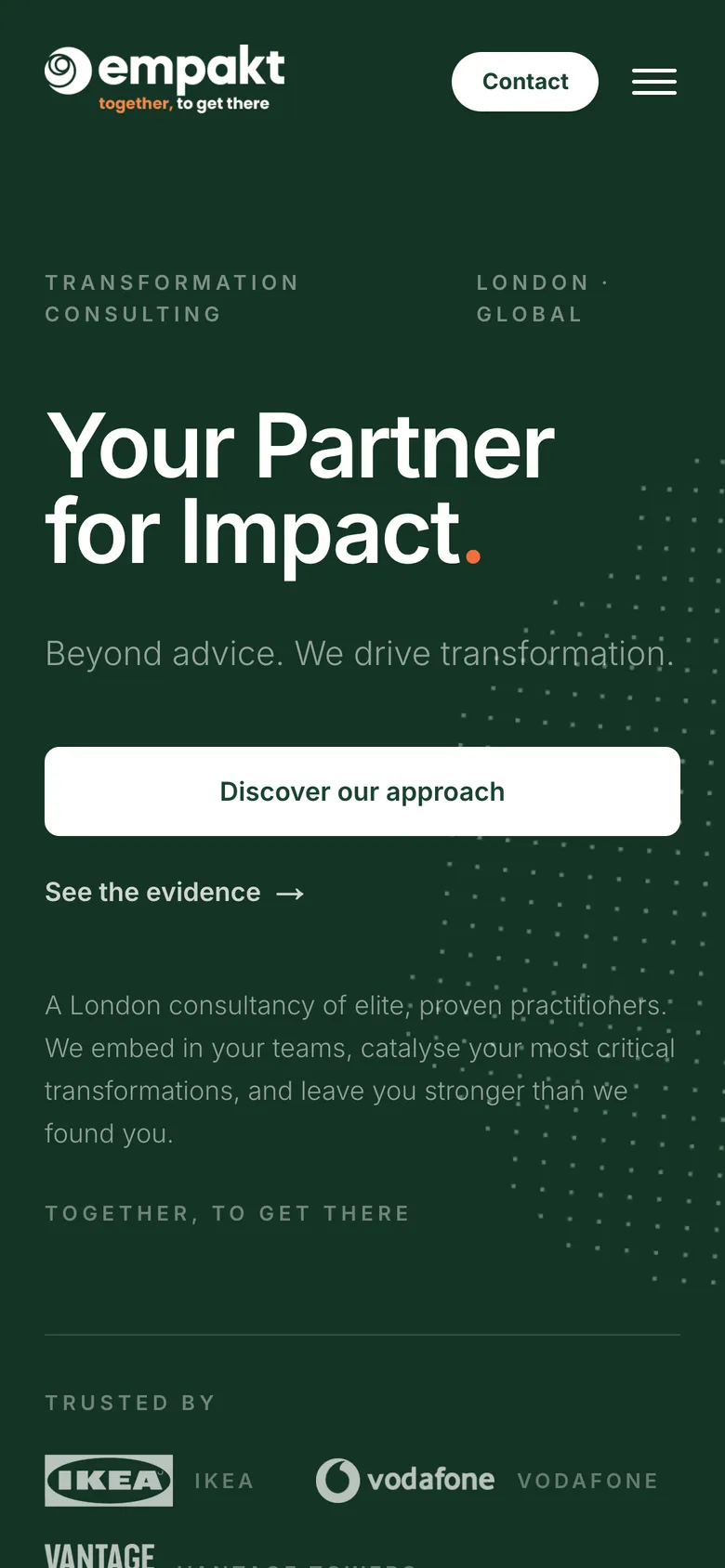 Accueil du site empakt sur smartphone : « Your Partner for Impact. » et le bouton « Discover our approach ».